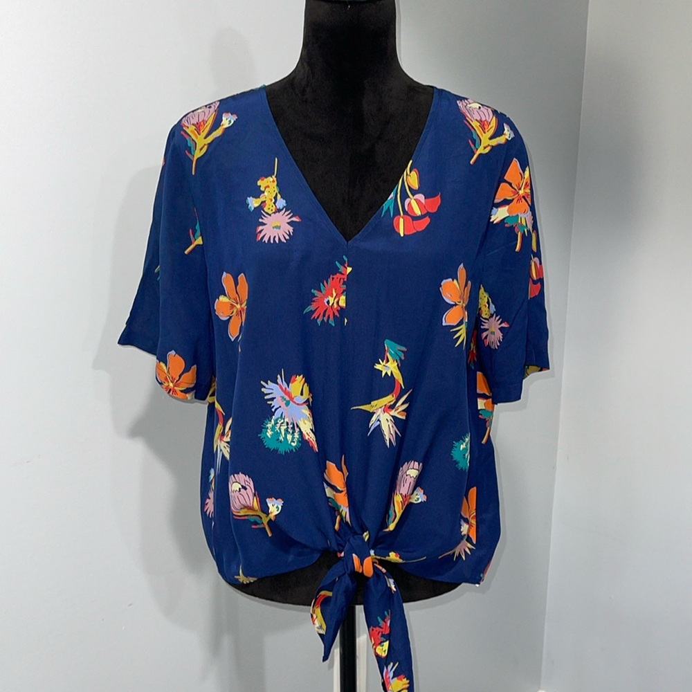 Madewell Desi tie silk top navy blue floral print v-neck Size XL women’s